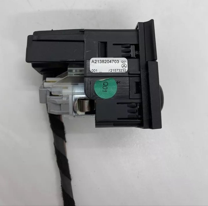 Original USB Interface Unit Control Module A2138204703 for Mercedes