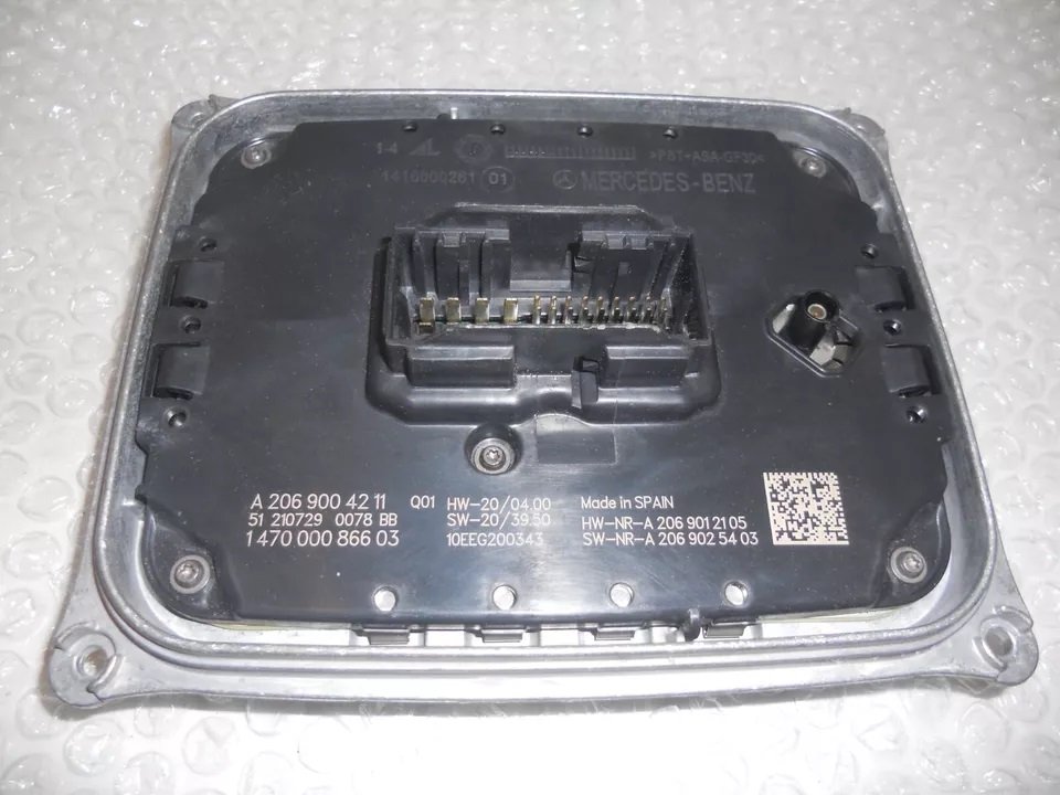 Original Used LED Headlight Control Ballast Module A2069004211 for 2022-24 Mercedes C300