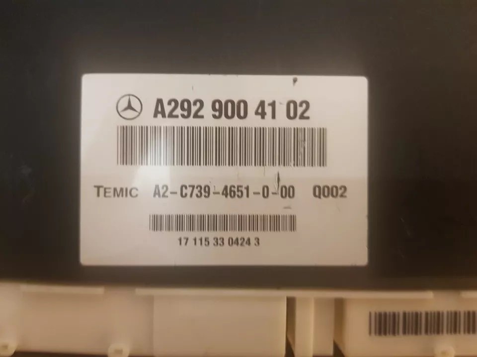 Original Used Pneumatic Air Suspension Control Module A2929004102 for Mercedes GLE W166